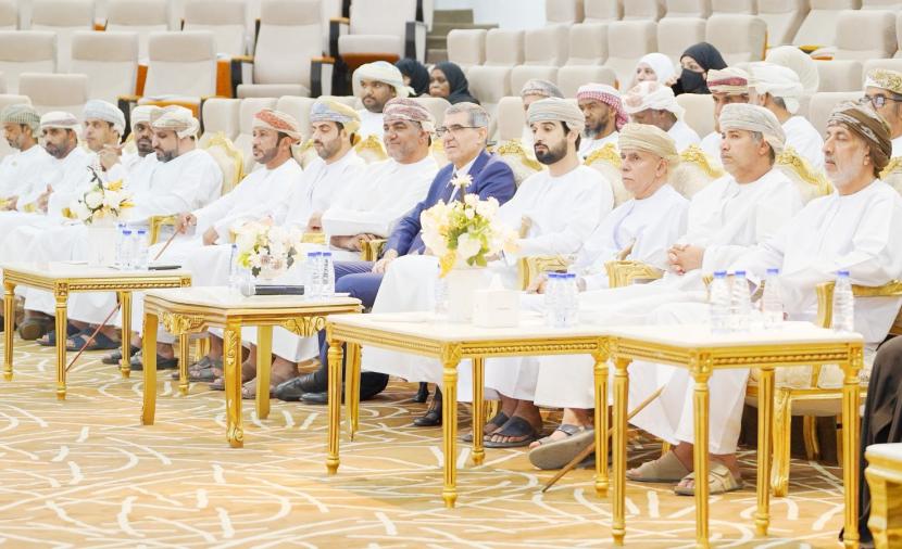 "حقوق الإنسان" تنفذ البرنامج التوعوي بحقوق الطفل «قيم وانتماء» في البريمي 