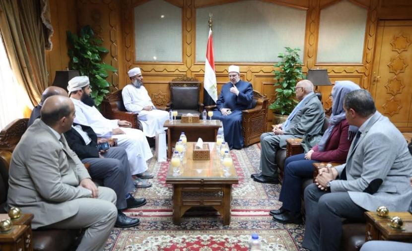 وفد عُماني يتعرف على تجربة "الأزهر" و"الإفتاء المصرية" في بناء القدرات 