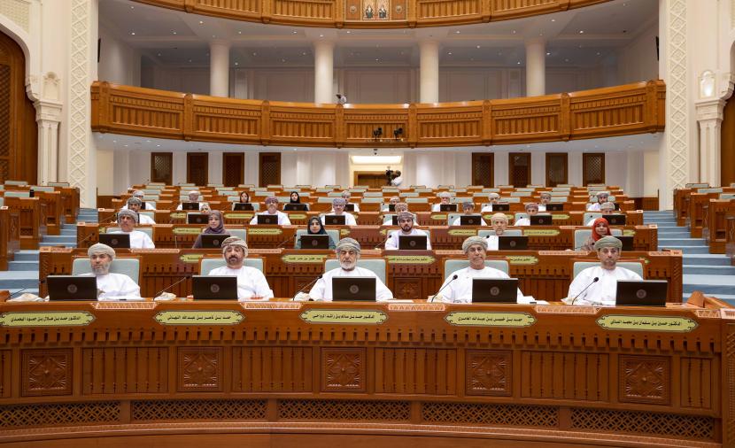 "الدولة" يناقش 3 مشروعات قوانين ودراسة "تعزيز جودة التحصيل الدراسي" 