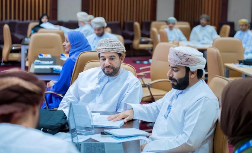 استعراض دليل الضوابط التنظيمية لإدارة البرامج التدريبية "جامعة التقنية" 