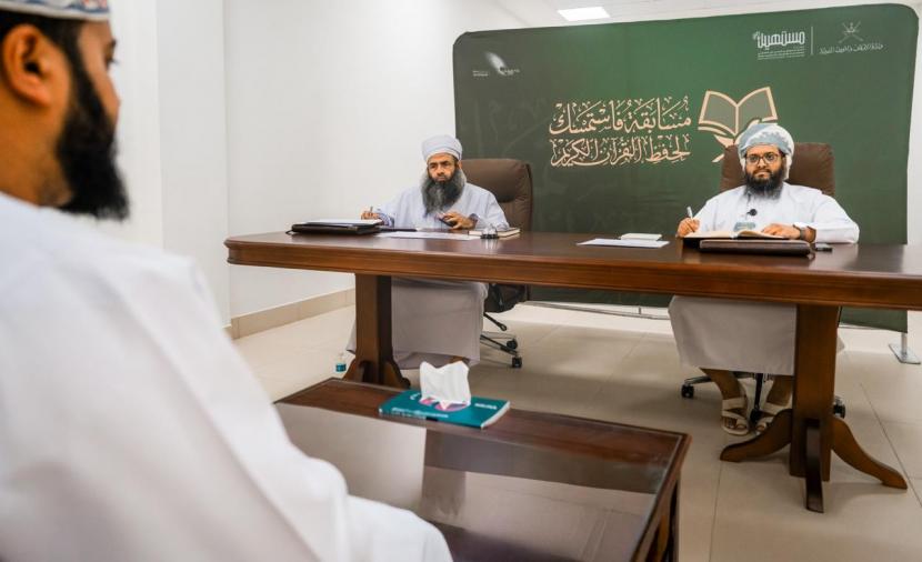 "الأوقاف" تبدأ تصفيات النسخة الأولى من "فاستمسك" لحفظ القرآن الكريم 