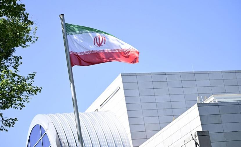 قصف منشآت توليد الطاقة في إيران.. ترامب يمدد المهلة إلى 7 أبريل