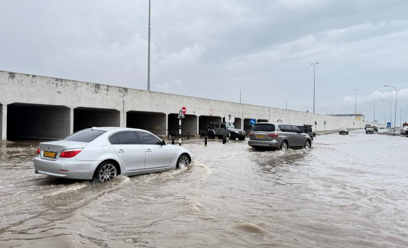 تنبيه جديد حول منخفض المسرات.. أمطار رعدية غزيرة ورياح نشطة حتى مساء الأربعاء