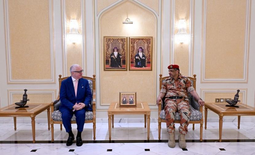 رئيس أكاديمية الدراسات الإستراتيجية والدفاعية يستقبل مسؤولًا إيطاليًّا