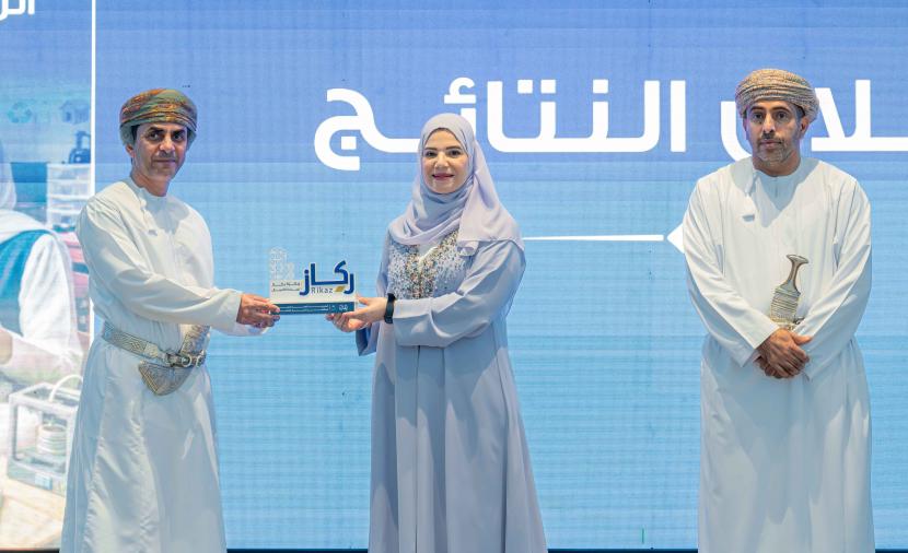 بنك مسقط شريك النجاح في ترسيخ ثقافة ريادة الأعمال بين الشباب عبر دعم جائزة "ركاز" 