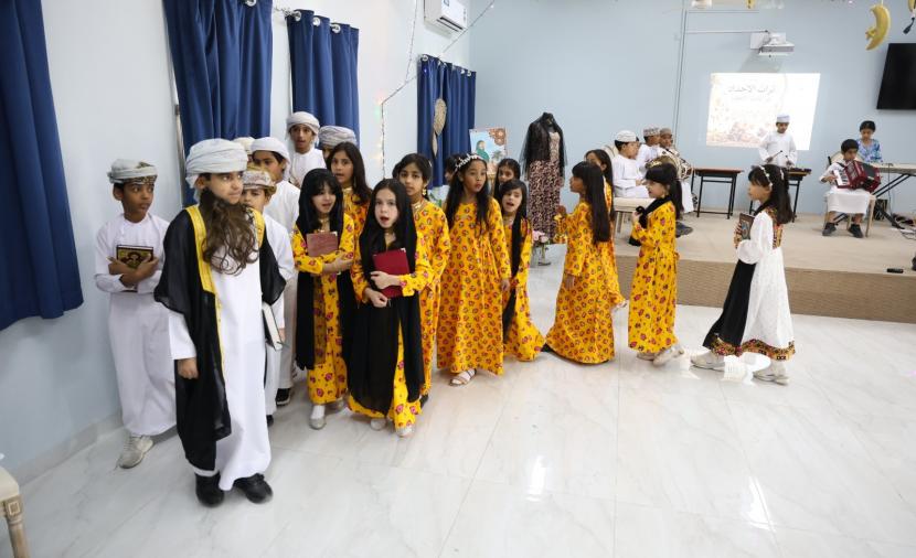 "تعليمية البريمي" تحيي الموروث الشعبي في فعالية "تراث الأجداد في أيادي الأحفاد" 