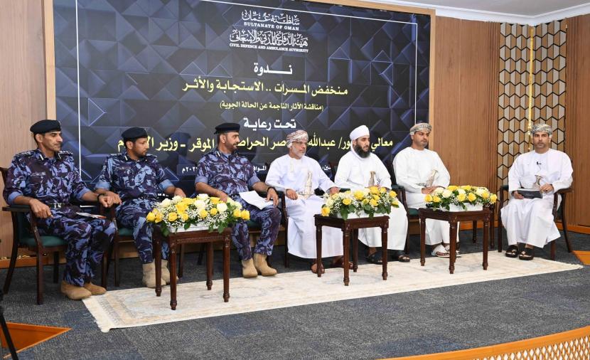 تأكيد أهمية الالتزام المجتمعي أثناء الأنواء المناخية وتشديد العقوبات القانونية الرادعة للمُستهترين 