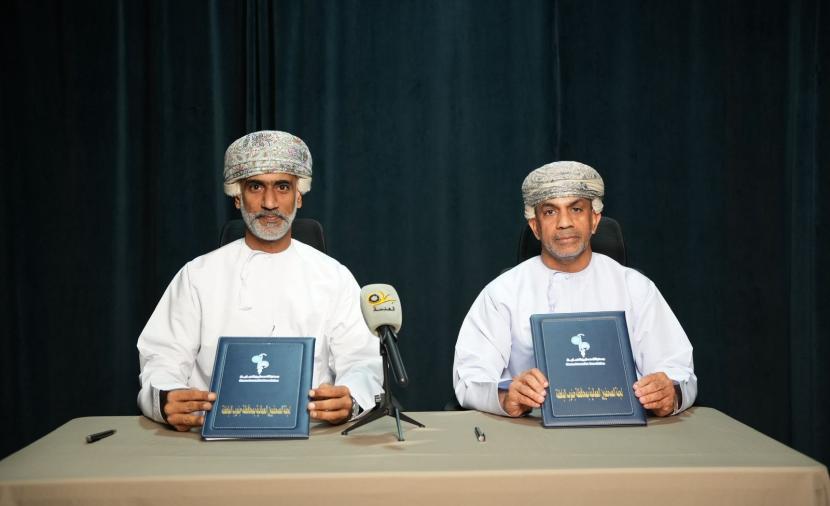 "لجنة الصحفيين" بجنوب الباطنة توقّع اتفاقية تعاون مع قناة عدسة الإلكترونية 