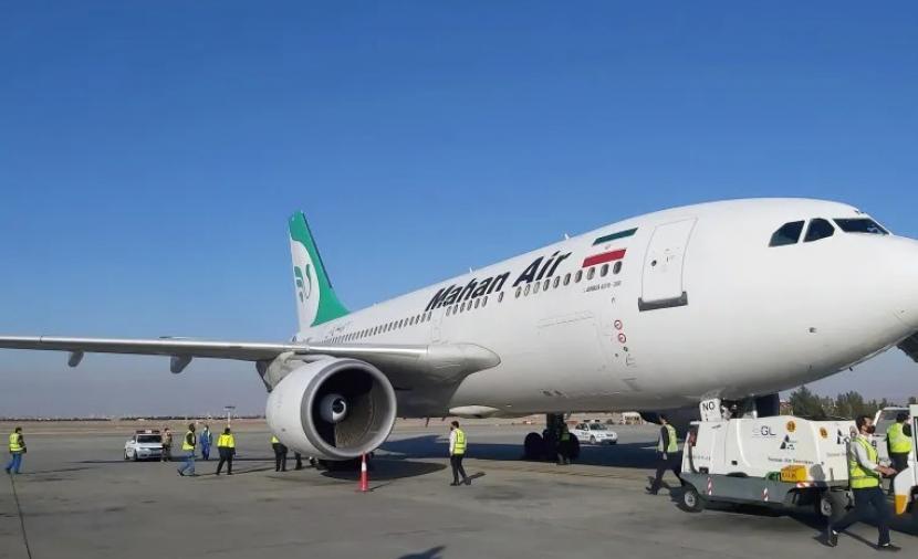 إيران تعيد فتح مجالها الجوي تدريجيا على 4 مراحل 