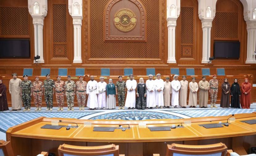 "الدولة" يستقبل وفد دورة الدفاع الوطني 