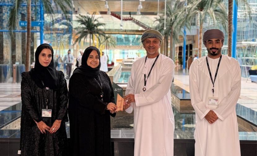 بنك مسقط يحقق إنجازًا جديدًا في مسيرة الاستدامة والحوكمة البيئية والاجتماعية