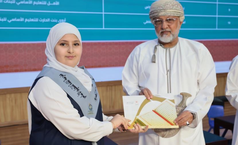 تكريم 184 طالبًا في مسابقة القرآن الكريم بجنوب الباطنة 