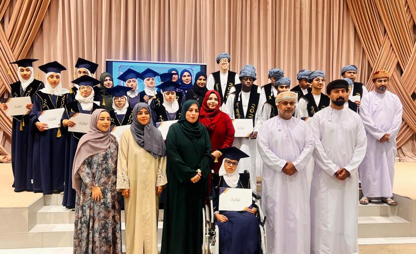 تكريم المجيدين في معهد عمر بن الخطاب للمكفوفين 