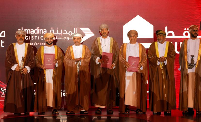 جامعة مسقط توقع 4 مذكرات تفاهم لدعم قطاع اللوجستيات والتحول الرقمي