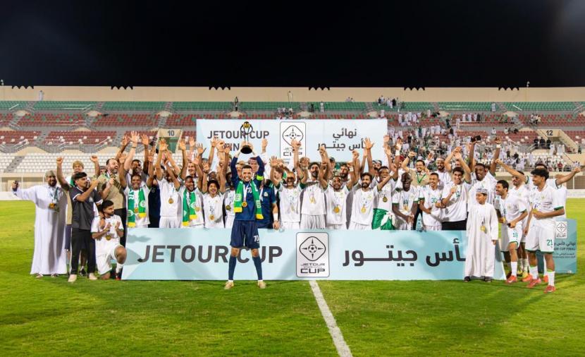 لقب تاريخي لأول مرة.. صحار يحصد "كأس جيتور" عبر بوابة النهضة 