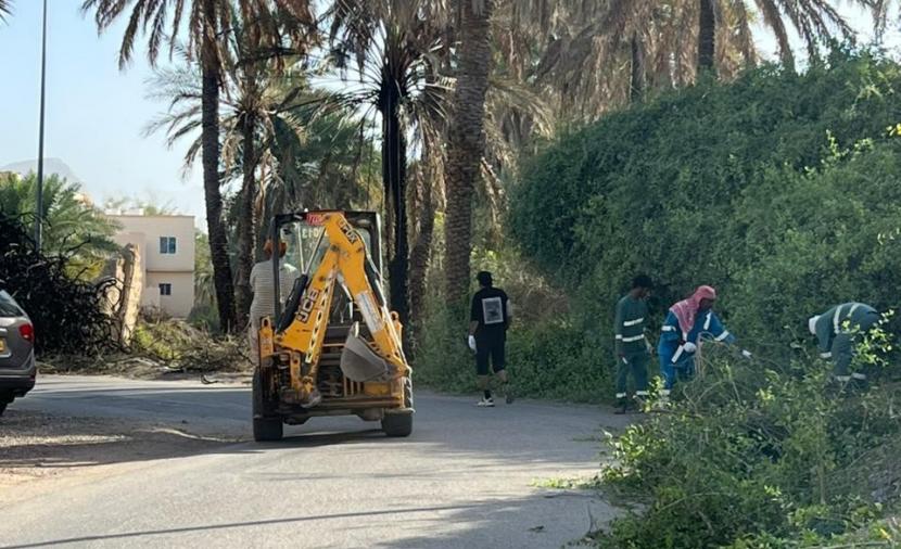 مبادرة أهلية لتوسعة وتأهيل سكة الكدم في بهلا ضمن جهود تطوعية مجتمعية