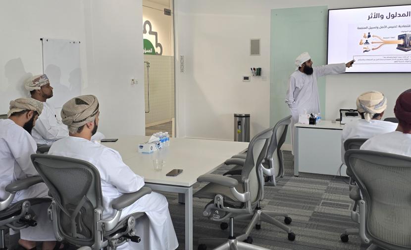 تبادل الخبرات بين موظفي "ميثاق" وفريق العلوم الإسلامية بجامعة السلطان قابوس حول استثمار الأوقاف وتمويلها 
