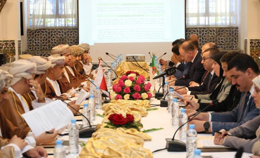 برامج تعاون بين سلطنة عُمان والجزائر في النقل واللوجستيات وتقنية المعلومات 