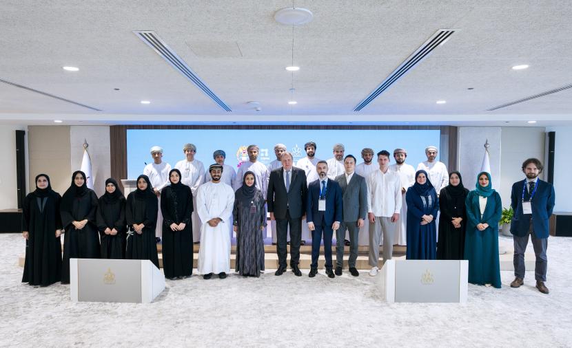 "الأكاديمية السلطانية" تطلق برنامج تبادل الخبرات مع الأكاديمية الرئاسية الروسية 