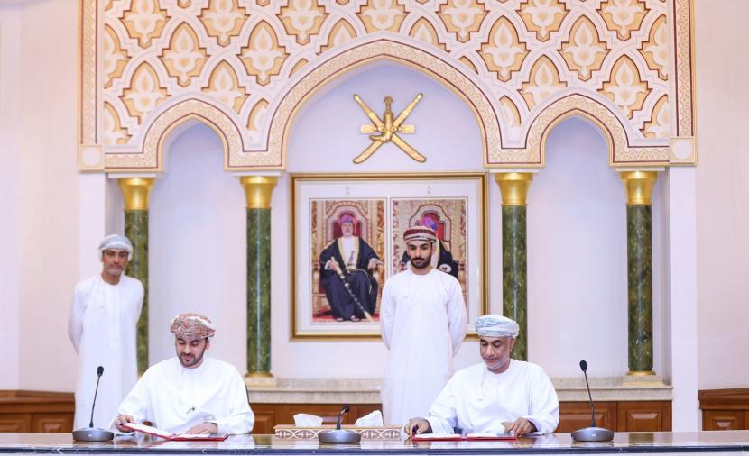 بلدية مسقط تبدأ تنفيذ مشروع ازدواجية شارع النزهة بالمعبيلة الجنوبية