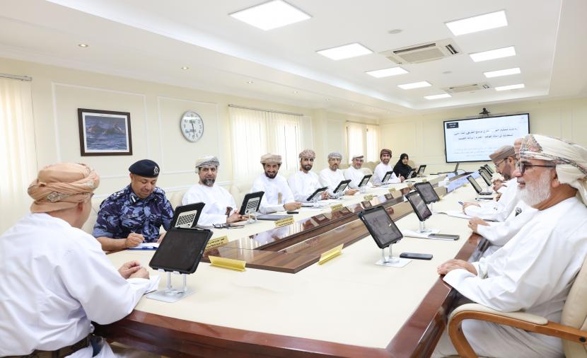 "بلدي مسندم" يناقش مشروع تطوير مدينة بخاء و"السوق القديم" بخصب 