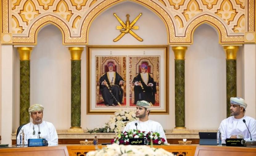 السيد بلعرب يترأس اجتماع المجلس البلدي لمحافظة مسقط