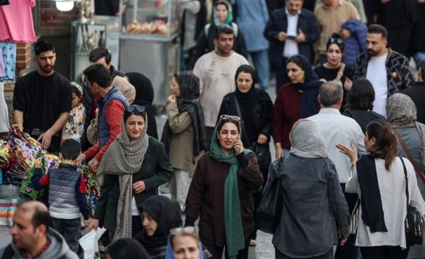 كيف يعيش الإيرانيون بعد 100 يوم من الحرب؟