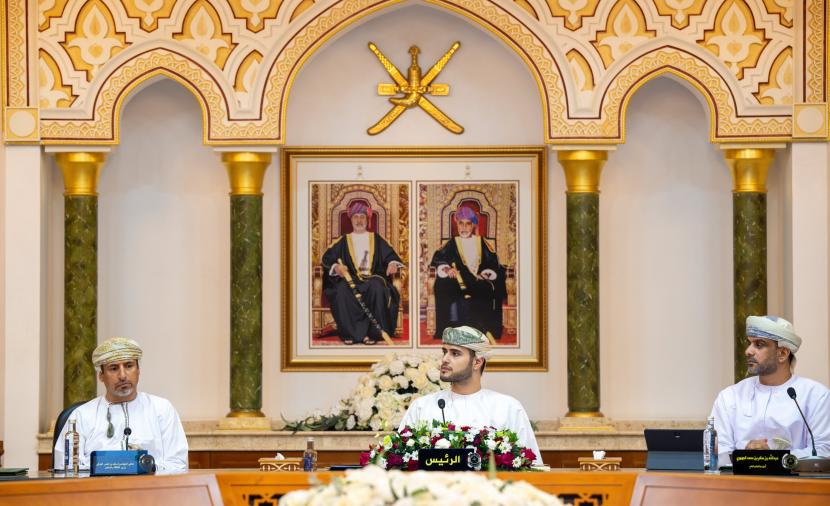 "بلدي مسقط" يستعرض مع وزير الطاقة والمعادن مستجدات مركز عُمان للحياد الصفري 