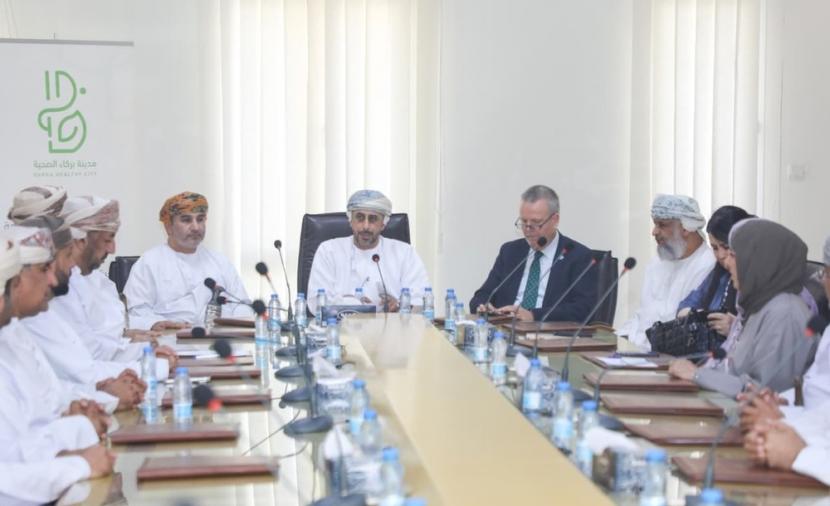 وفد منظمة الصحة العالمية يزور مدينة بركاء الصحية