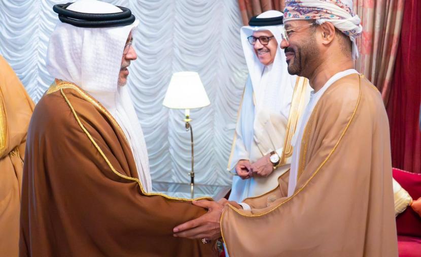 تحيات جلالة السلطان إلى ملك البحرين ينقلها وزير الخارجية