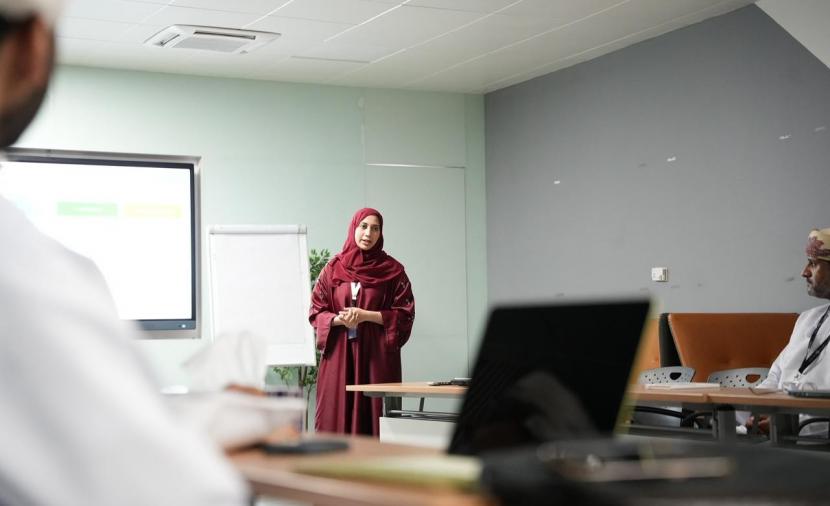 "النقل والاتصالات" تنظم برنامجًا متخصصًا للتحقيق في حوادث الطائرات المسيرة 