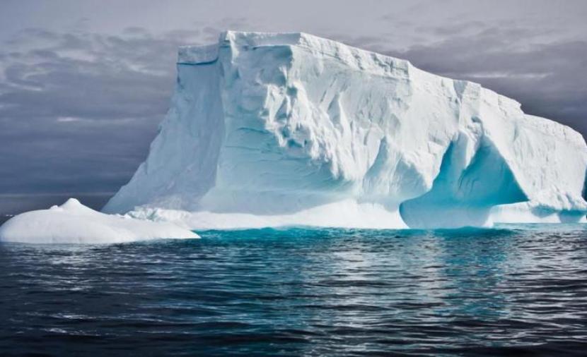 بالفيديو والصور.. تفاصيل نقل الجبل الجليدي إلى الإمارات | جريدة الرؤية ...