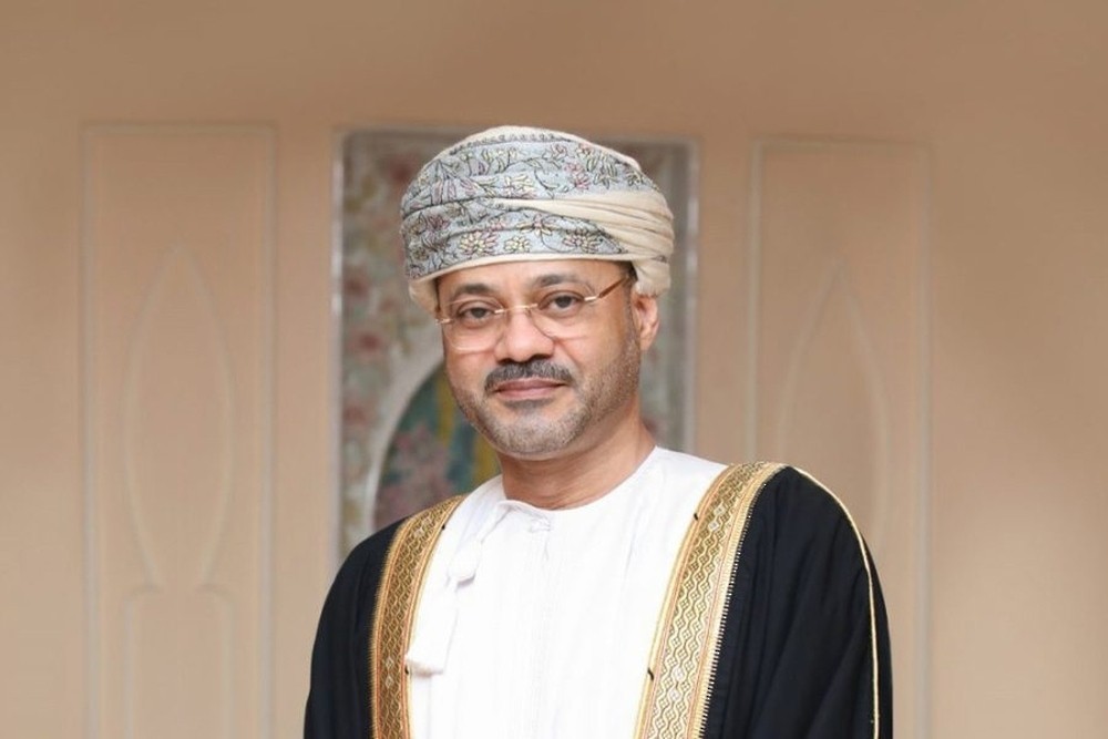 بدر بن حمد يستعرض التطورات الإقليمية والدولية مع أوزبكستان وروسيا