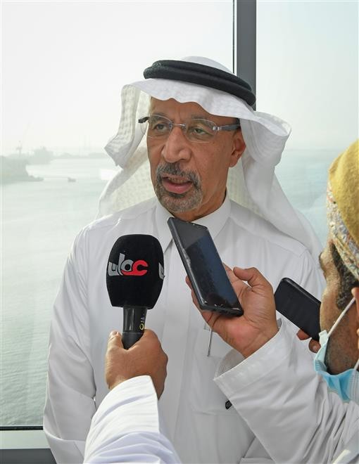 زيارة خالد الفالح للدقم (3).jpg