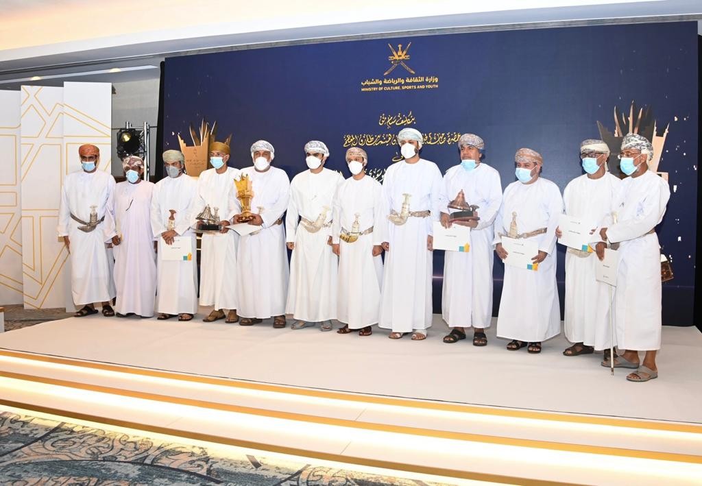 نادي الكاس.jpg