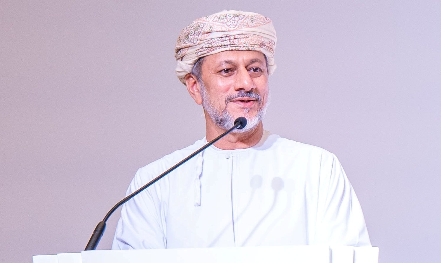 عبدالسلام المرشدي رئيس جهاز الاستثمار العماني.jpg