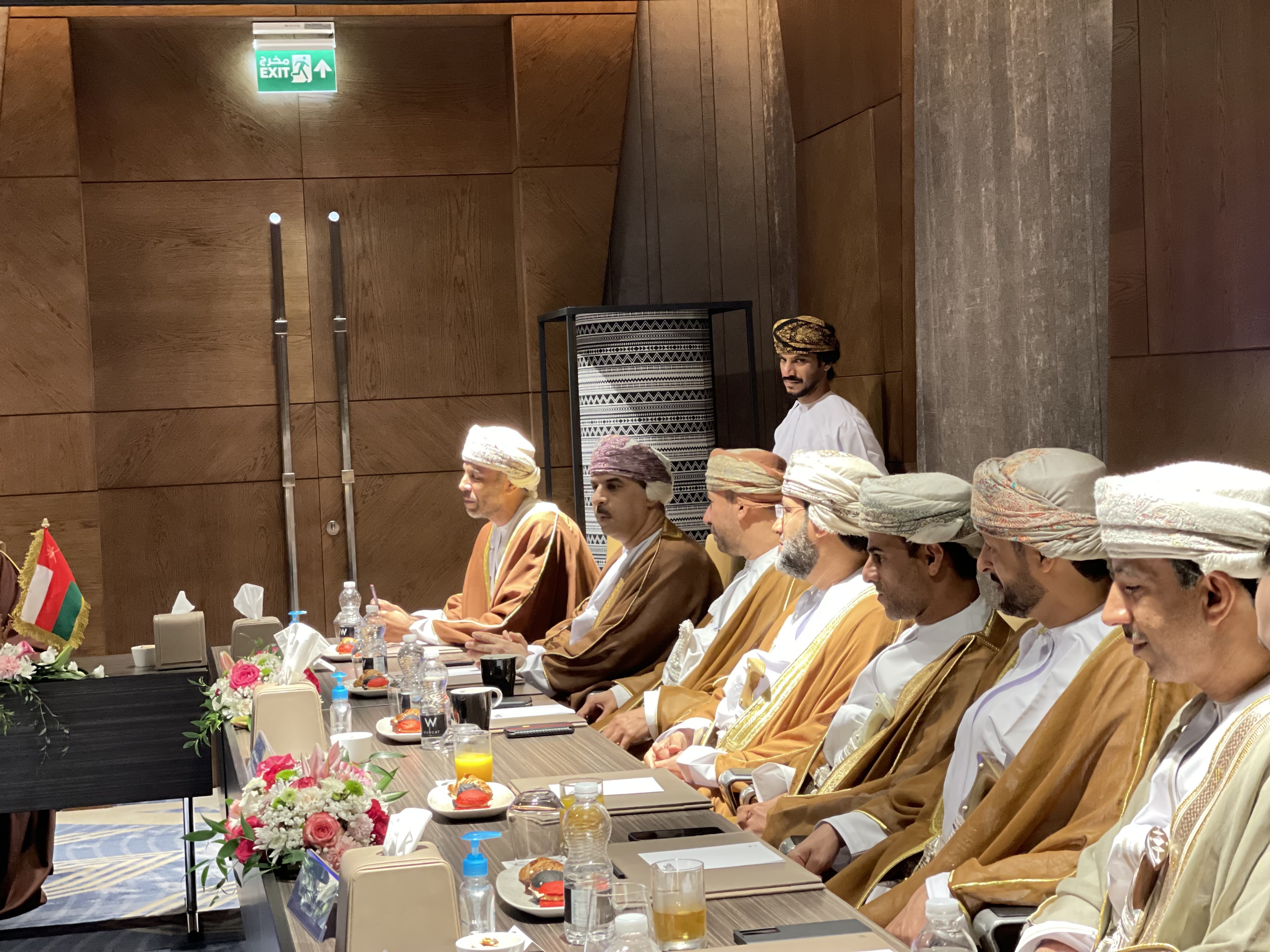 وفد سعودي في عمان (2).jpg