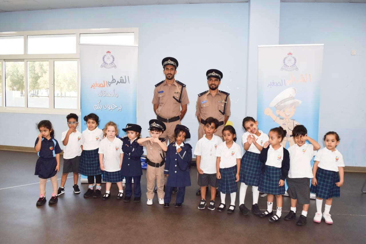 الشرطي الصغير يزور مدرسة السعد العالمية.jpg