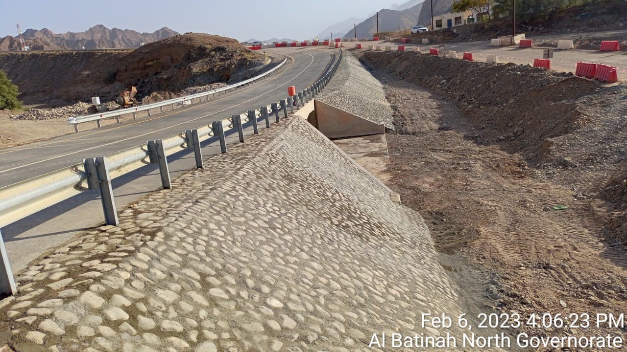طريق وادي الحواسنة (2).jpg