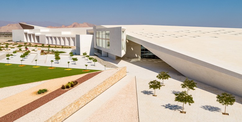 متحف عمان عبر الزمان.jpg