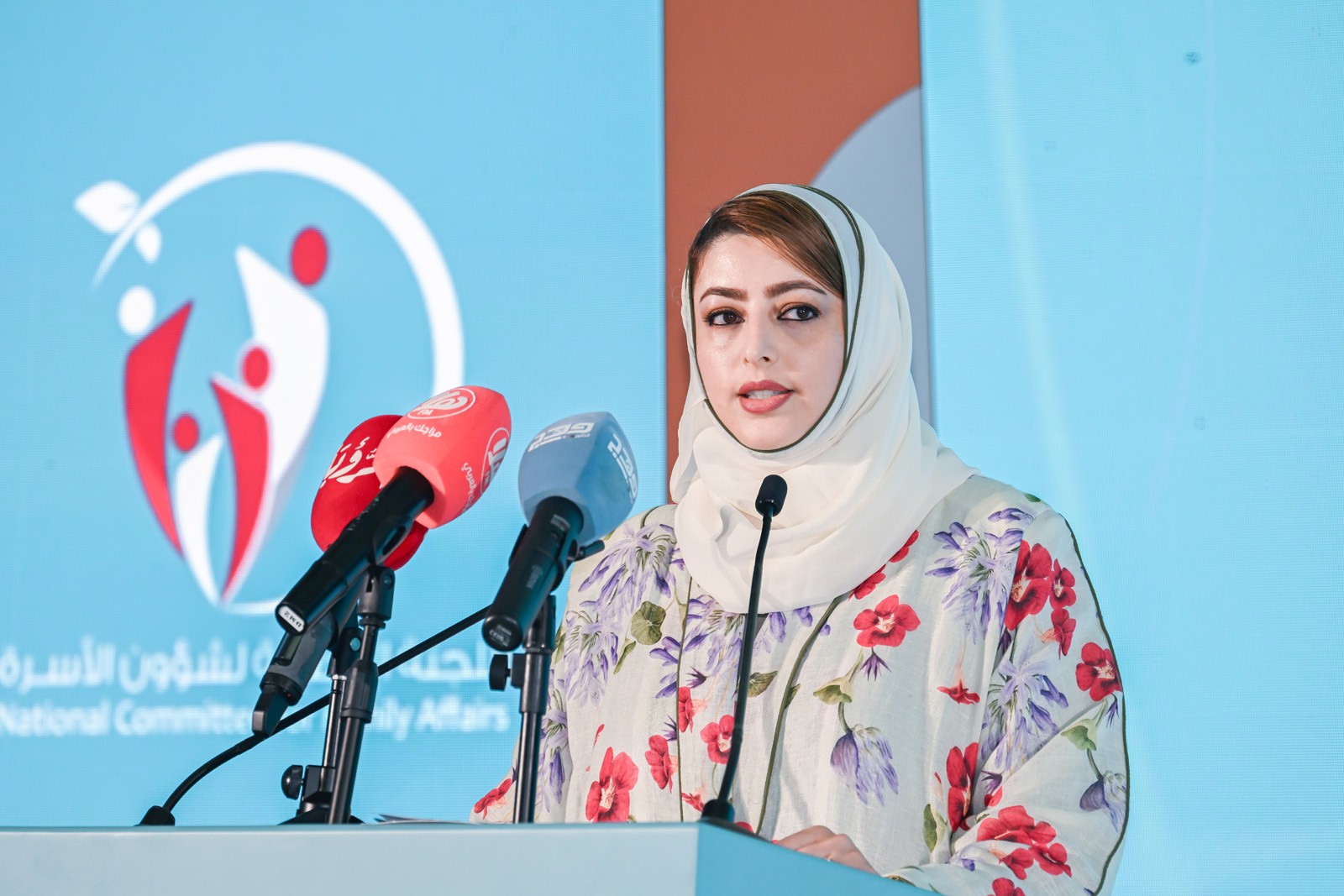 السيدة معاني تلقي كلمة وزارة التنمية الاجتماعية.jpg
