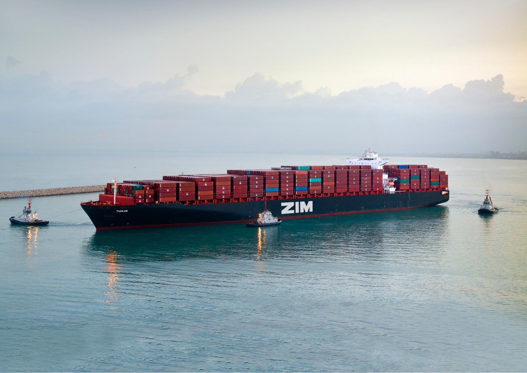 ZIM-boxship.jpg