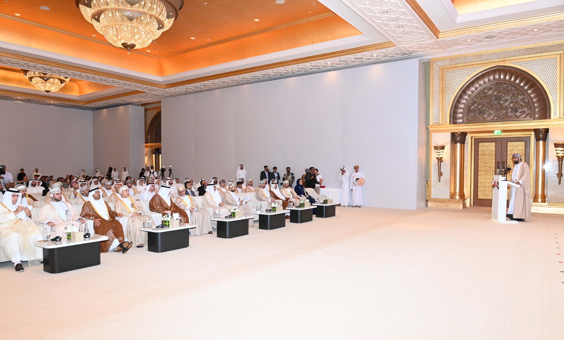 المنتدى الاستثماري الإماراتي العُماني المشترك  (5).jpg