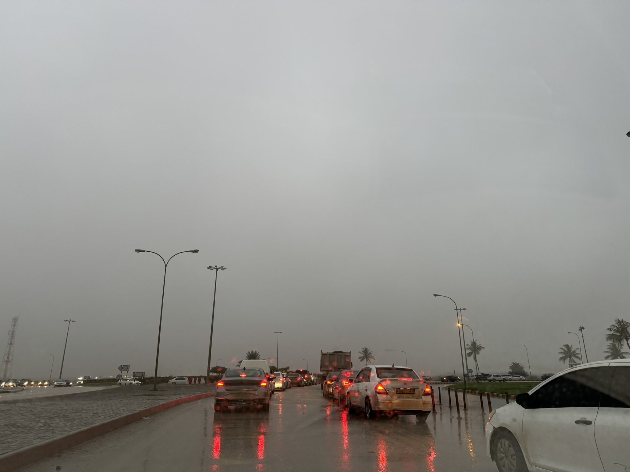 أمطار صلالة.jpg