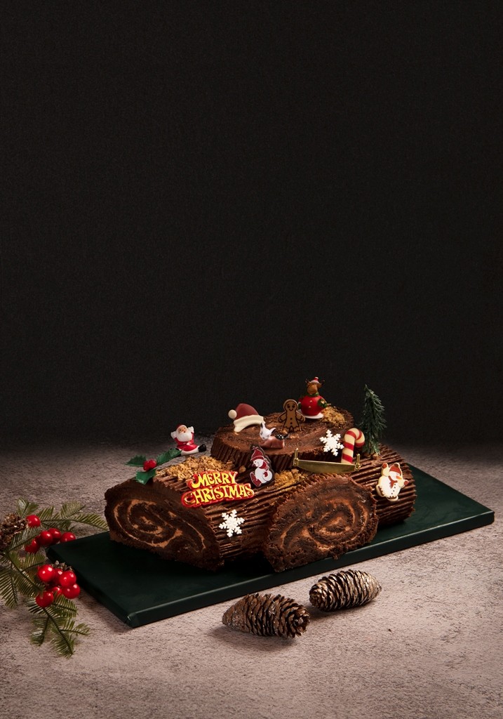 Yule Log (4).jpg