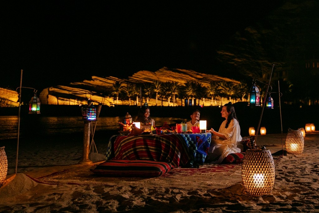 Qanadeel Night_Iftar By the beach.jpg