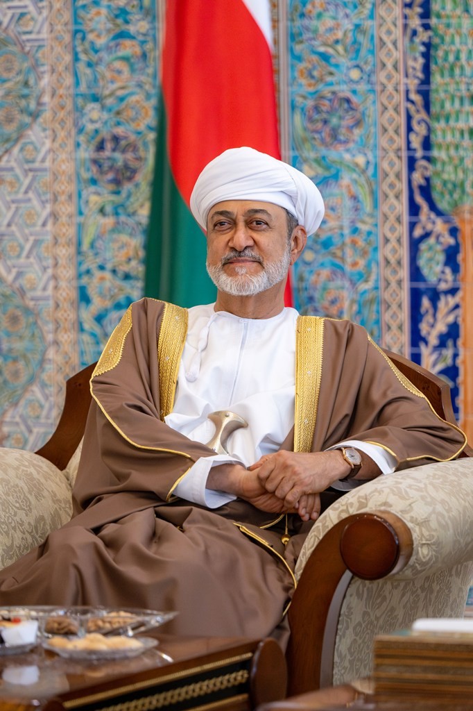 جلالة السلطان اللقاء الودي الجزائر  (2).jpg