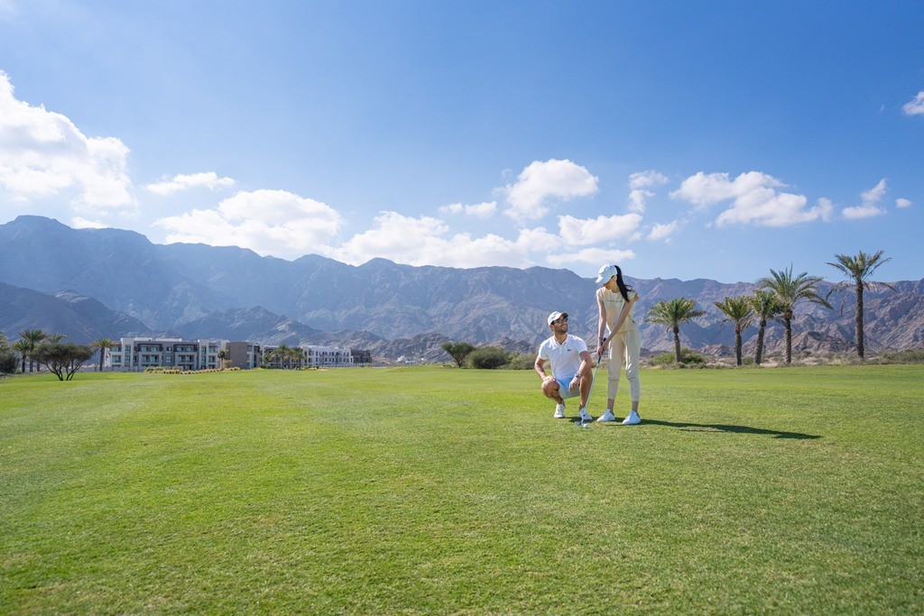 Jebel_Sifah_Oman_Golf.jpg