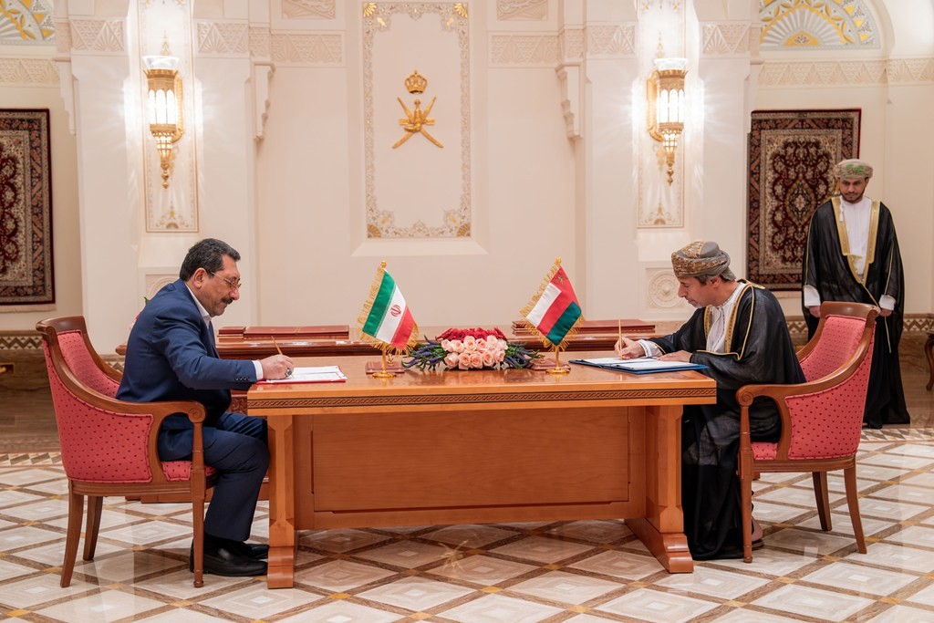 توقيع اتفاقيات (1).jpg