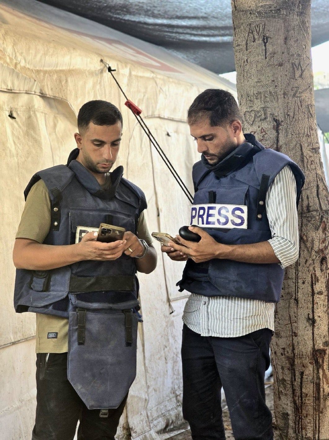 أنس ومحمد.jpeg